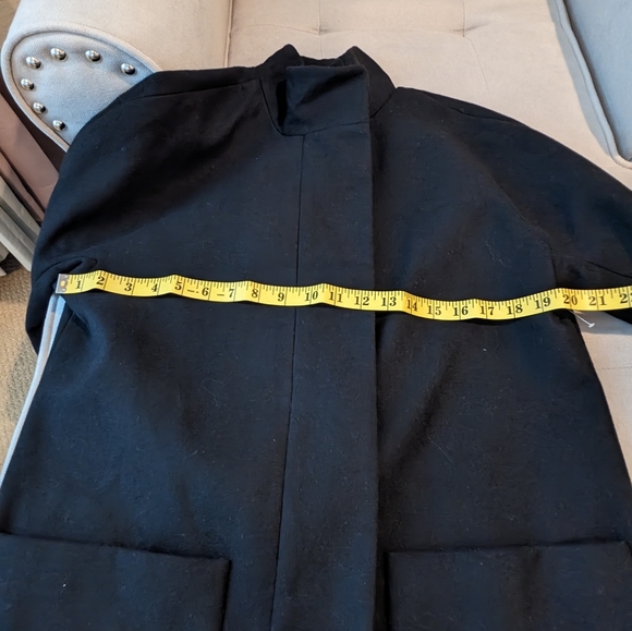 Black high neck winter coat New size M - Picture 2 of 11